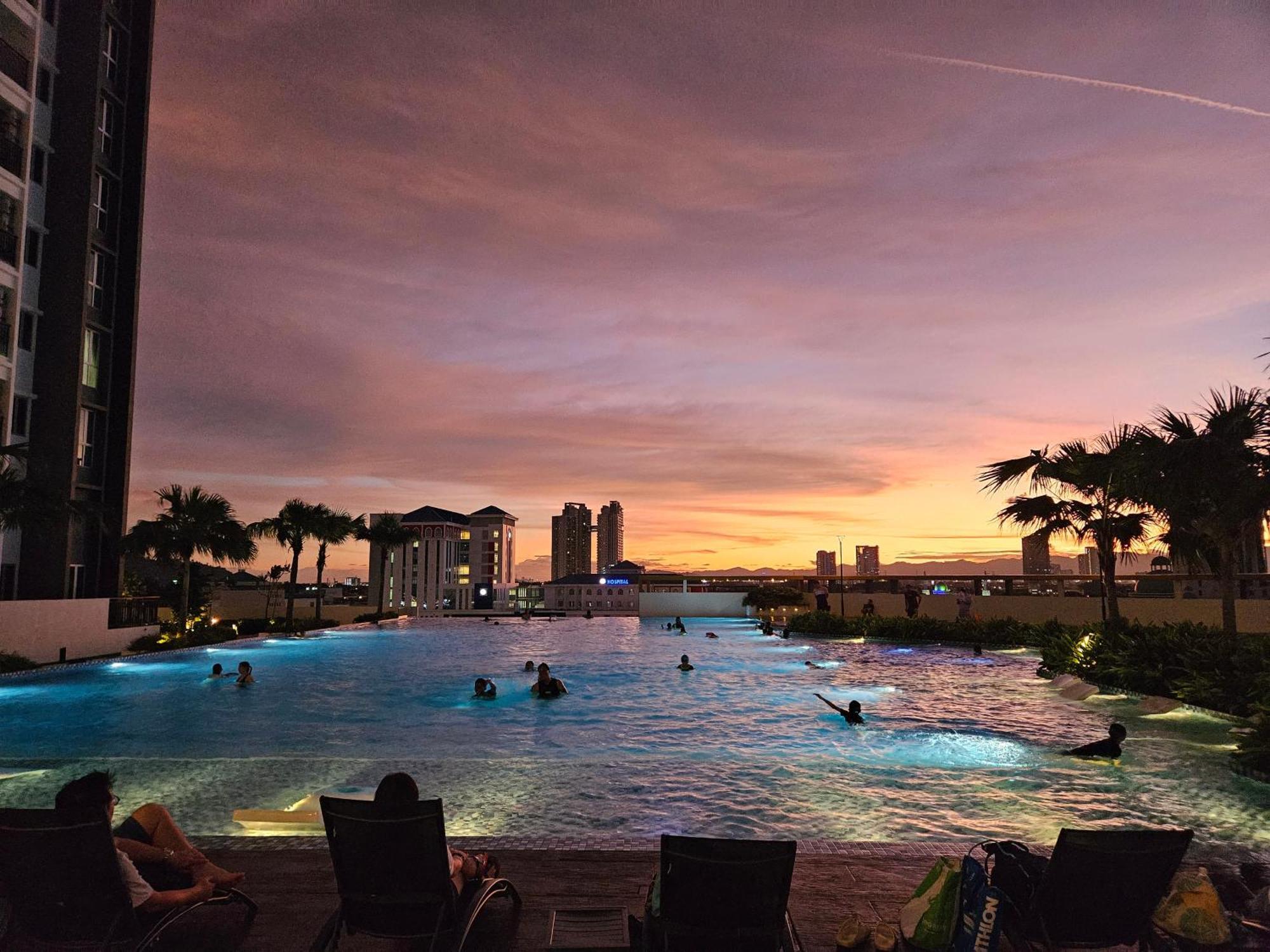 Metropol Serviced Apartment At Bukit Mertajam, Pulau Pinang Экстерьер фото